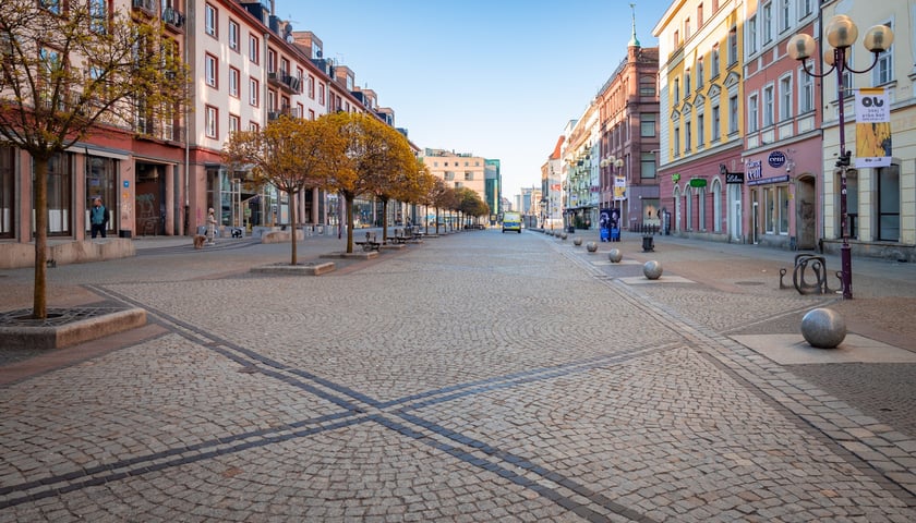 Pusty Wrocław w niedzielny poniedziałek - Wielkanoc 2026