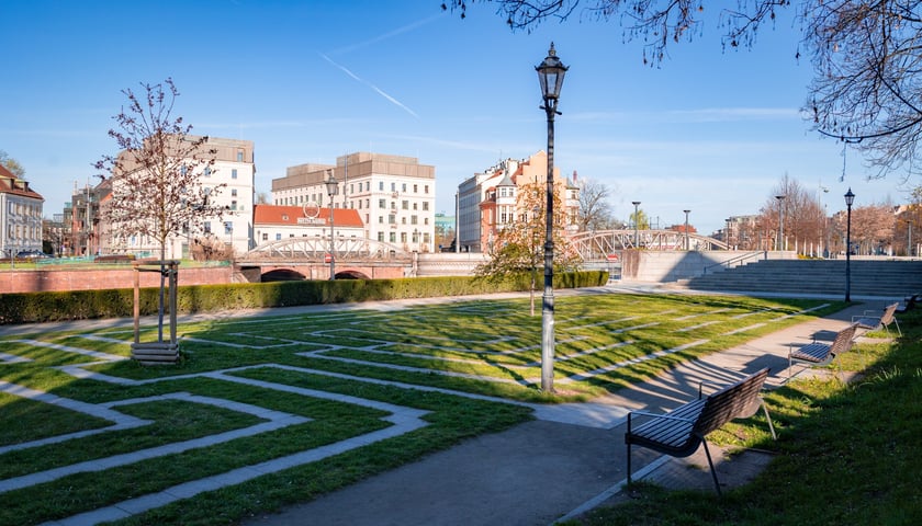 Pusty Wrocław w niedzielny poniedziałek - Wielkanoc 2026