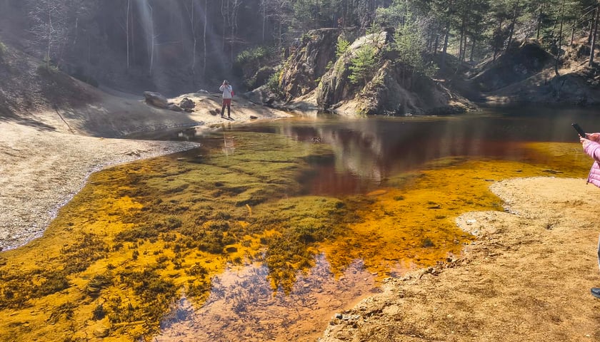 Kolorowe Jeziorka w Rudawach Janowickich