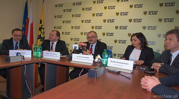 Nie będzie drogi S8, przebudują krajową "ósemkę"