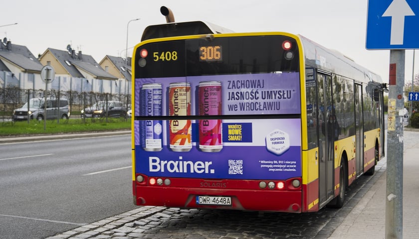 <p>Autobus 306 już kursuje. Wzmocni linię 106</p>