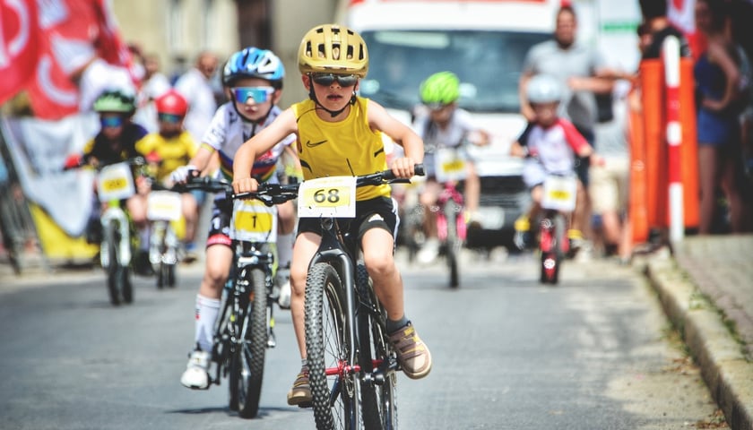 Na zdjęciu wyścig kolarski juniorów