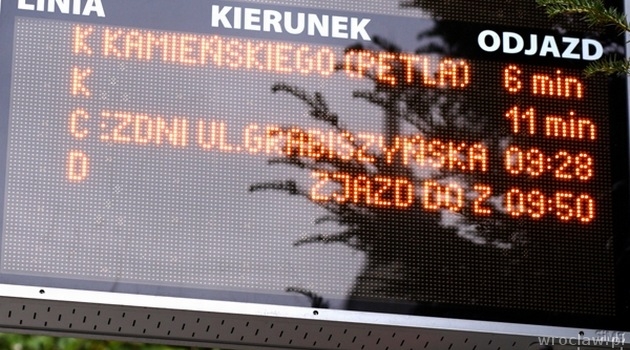 Awaria elektronicznych tablic na przystankach usunięta