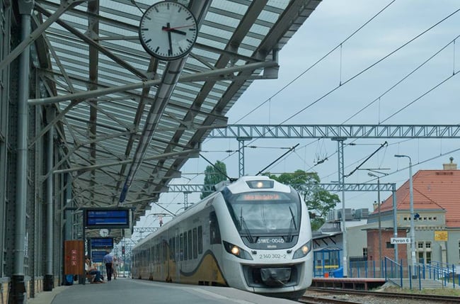 Krócej i wygodniej pociągiem z Wrocławia do Jeleniej Góry