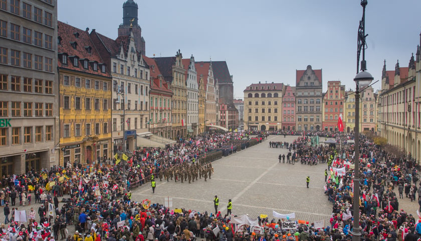 Wrocław w Radosnej Paradzie Niepodległości [ZDJĘCIA]