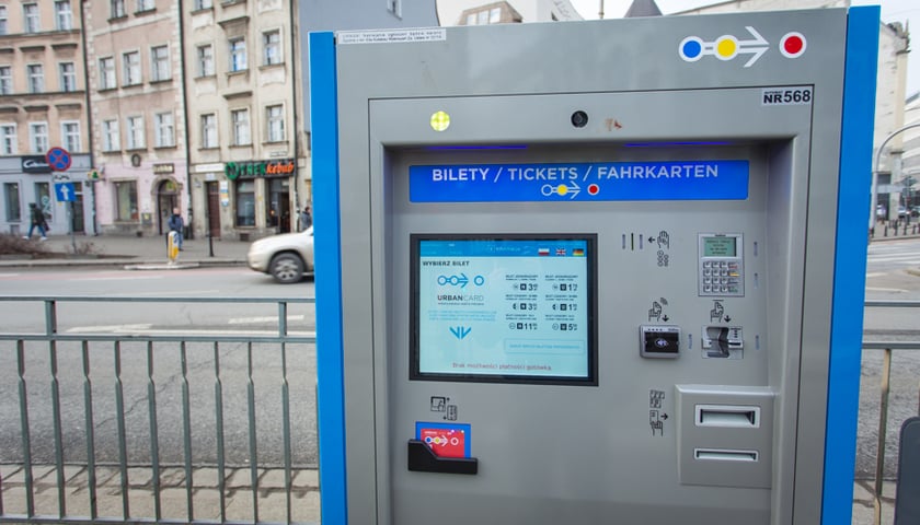 Mennica montuje nowe biletomaty 
