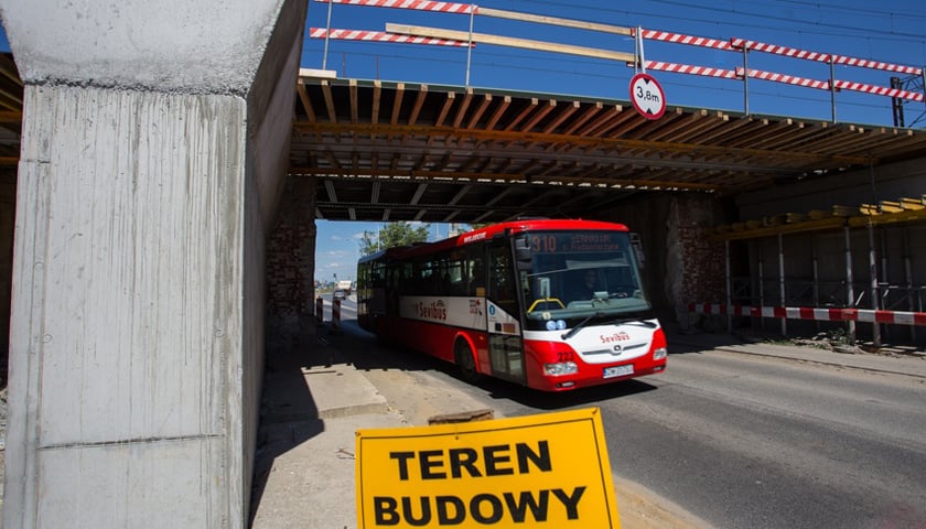 Na Buforowej prace na wielu frontach [ZDJĘCIA, WIDEO]