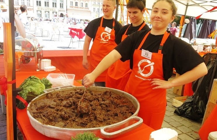 Wielkie biesiadowanie Europy na Widelcu [ZDJĘCIA]