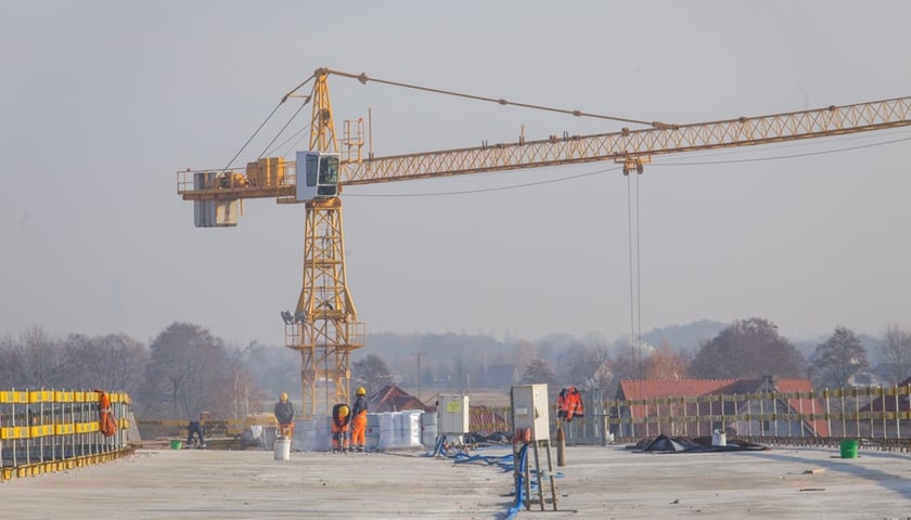 Obwodnica Leśnicy – przeszliśmy po nowym moście nad Bystrzycą [ZDJĘCIA, WIDEO]