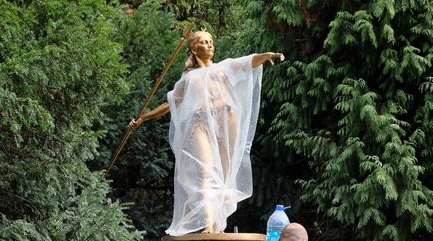 Diana steht schon im Park Szczytnicki