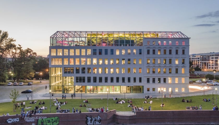 Concordia Design Wrocław mit der Auszeichnung „Building of the Year”