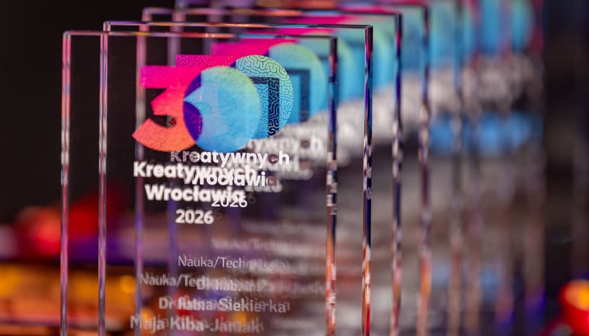 Powiększ obraz: <p>Gala 30 Kreatywnych Wrocławia, 15.04.2026. Statuetki 30 Kreatywnych.</p>