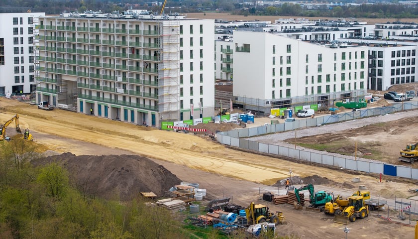 Powiększ obraz: Budowa Alei Architekt&oacute;w na Nowych Żernikach (zdjęcie z kwietnia 2026)