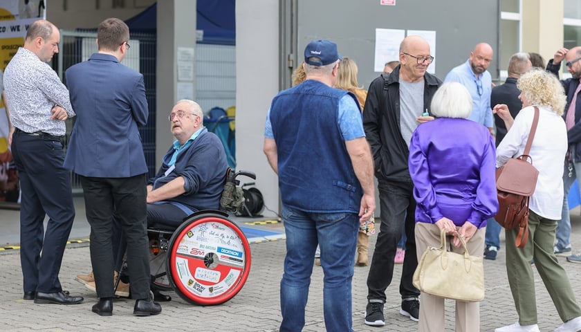 Powiększ obraz: Uczestnicy poprzedniego Kongresu NGO w trakcie rozmów