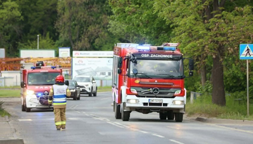 Powiększ obraz: Pożar w Pietrzykowicach 13.05.2026, akcja gaśnicza