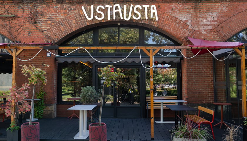 Powiększ obraz: Restauracja Usta Usta we Wrocławiu.