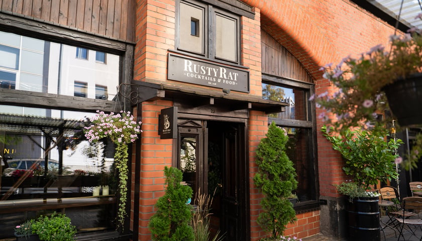 Powiększ obraz: Coctail Bar Rusty Rat we Wrocławiu.