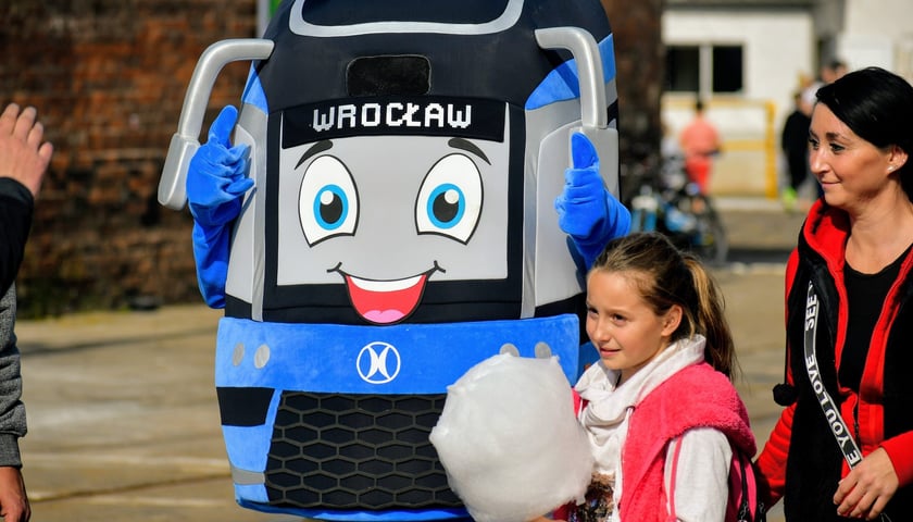 Powiększ obraz: Dzień Otwarty MPK w 2021 roku na zajezdni Gaj