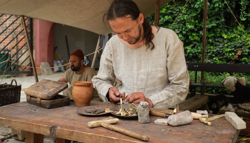 Powiększ obraz: Archeologiczny festiwal 