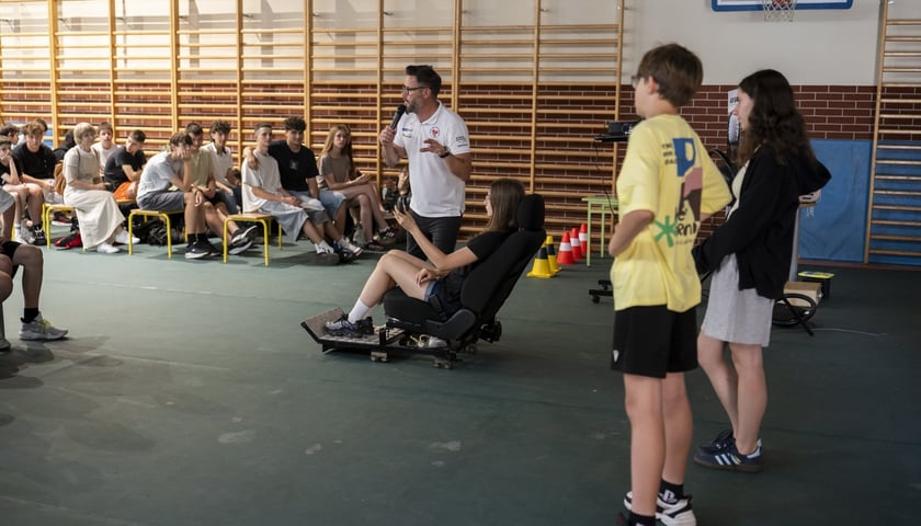 Powiększ obraz: Warsztaty z bezpieczeństwa na drodze dla uczniów SP nr 1 we Wrocławiu - 19.06.2026 r.
