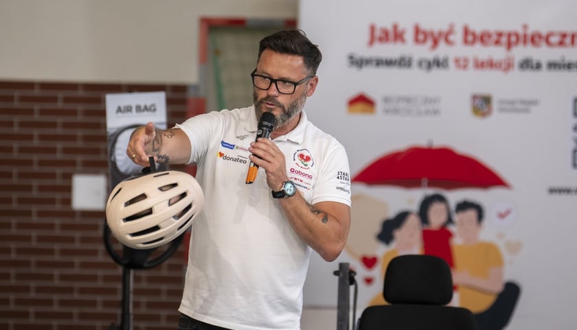 Powiększ obraz: Paweł Janicki, instruktor techniki jazdy