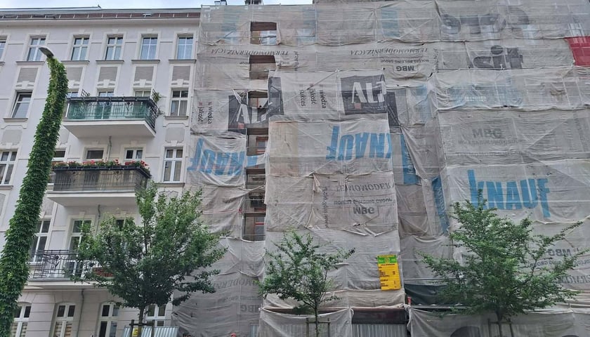 Powiększ obraz: Remont Daszyńskiego 28
