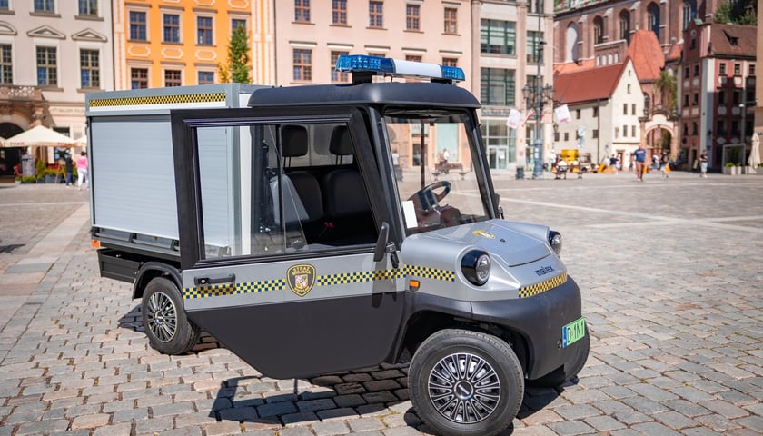 Powiększ obraz: Nowy pojazd Straży Miejskiej Wrocławia