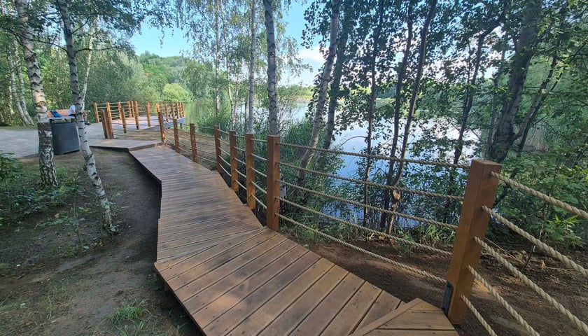 Nowa infrastruktura nad stawem przy ul. Karpnickiej
