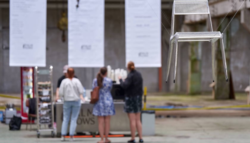 W jednej z hal FAT przy Grabiszyńskiej do 31 lipca będzie działać "znikająca kawiarnia"
