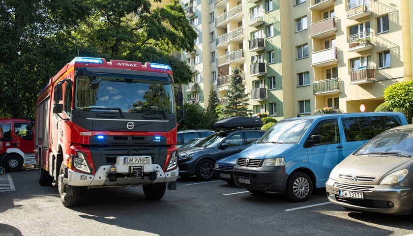 Powiększ obraz: <p>W miejscu, gdzie kierowcy parkowali na przeznaczonych do tego miejscach, nie było problemu z przejazdem</p>