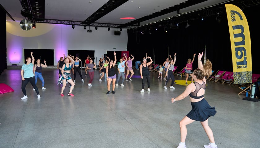 Powiększ obraz: Sportowa sobota na Pergoli &ndash; energetyczna zumba&nbsp;