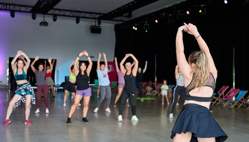 Powiększ obraz: Sportowa sobota na Pergoli &ndash; energetyczna zumba&nbsp;