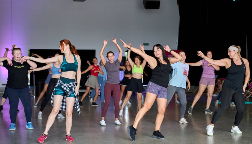 Powiększ obraz: Sportowa sobota na Pergoli &ndash; energetyczna zumba&nbsp;