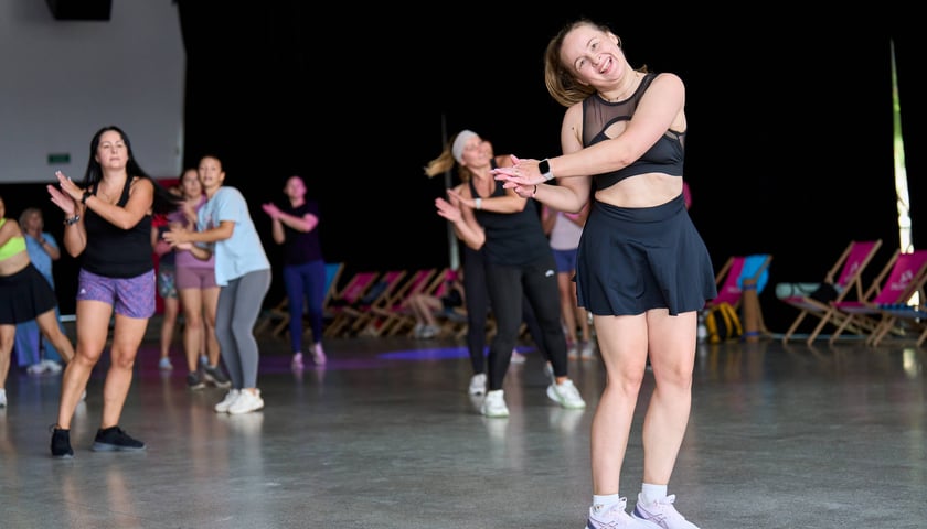 Powiększ obraz: Sportowa sobota na Pergoli &ndash; energetyczna zumba&nbsp;