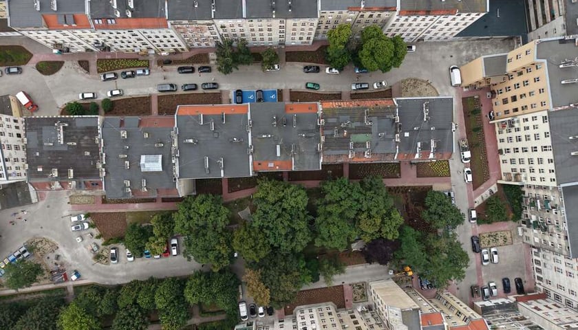 Powiększ obraz: <p>podw&oacute;rko na Gajowicach</p>