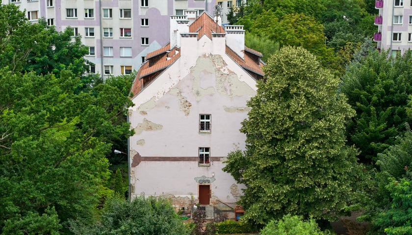 Powiększ obraz: Przedszkole Domek Krasnoludków przed remontem, 21 lipca 2026