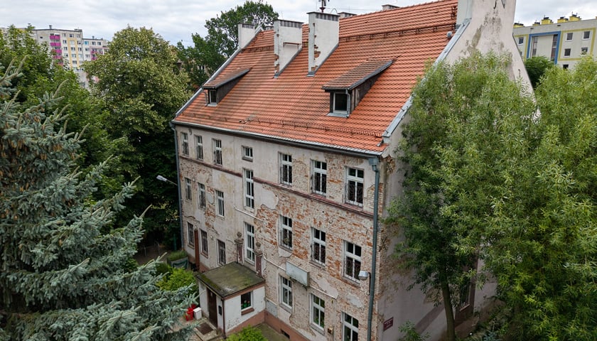 Powiększ obraz: Przedszkole Domek Krasnoludków przed remontem, 21 lipca 2026