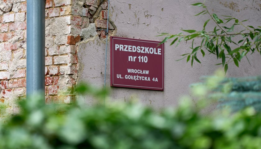 Powiększ obraz: Przedszkole Domek Krasnoludków przed remontem, 21 lipca 2026