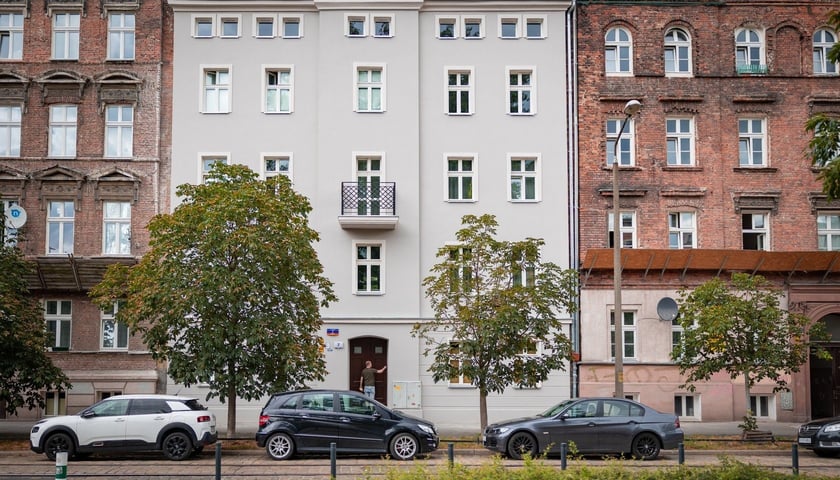 Powiększ obraz: Kamienica nr 7 przy Placu Strzeleckim po remoncie