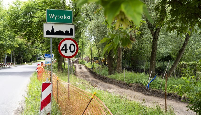 Powiększ obraz: Budowa drogi rowerowej wzdłuż ulicy Ołtaszyńskiej we Wrocławiu i Radosnej w Wysokiej