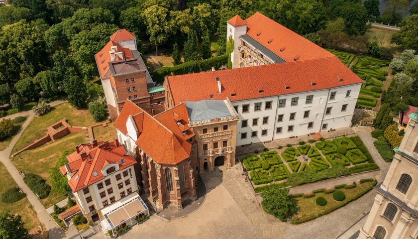Powiększ obraz: Brzeg