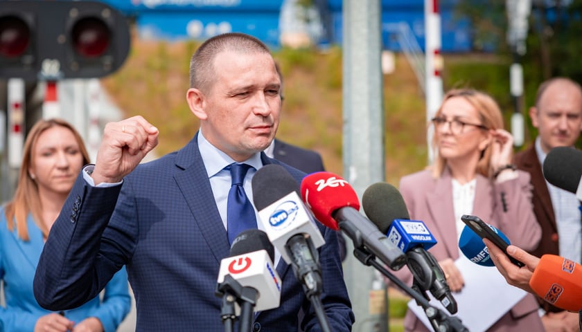 Powiększ obraz: Michał Jaros, sekretarz stanu w Ministerstwie Rozwoju i Technologii