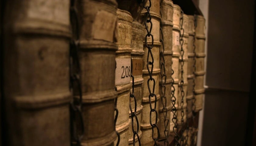 Biblioteka Łańcuchowa w Oleśnicy
