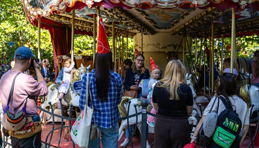 Powiększ obraz: Drugi dzień Wrocławskiego Festiwalu Krasnoludków