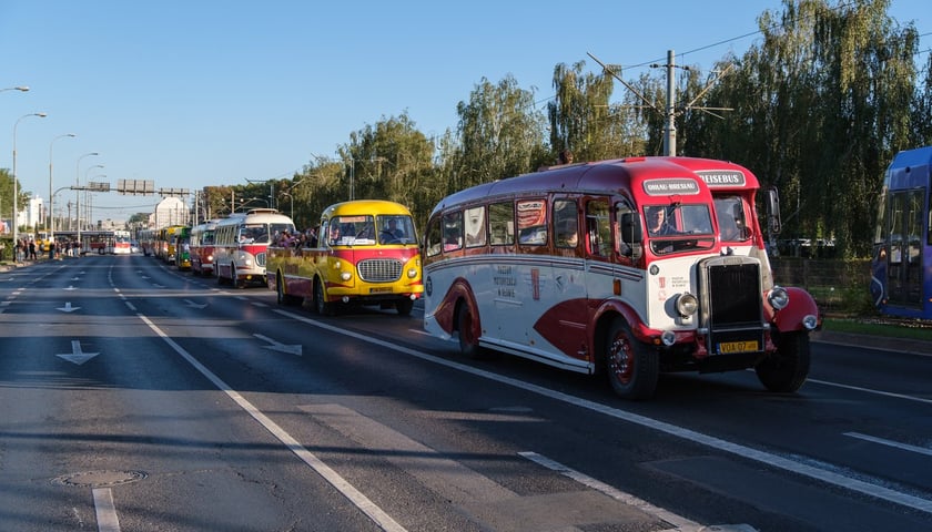 Powiększ obraz: Parada Zabytkowych Autobusów i Tramwajów 2026