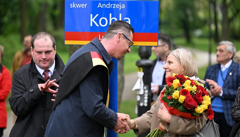 Uroczystość nadania imienia Andrzeja Kobla skwerowi w Leśnicy