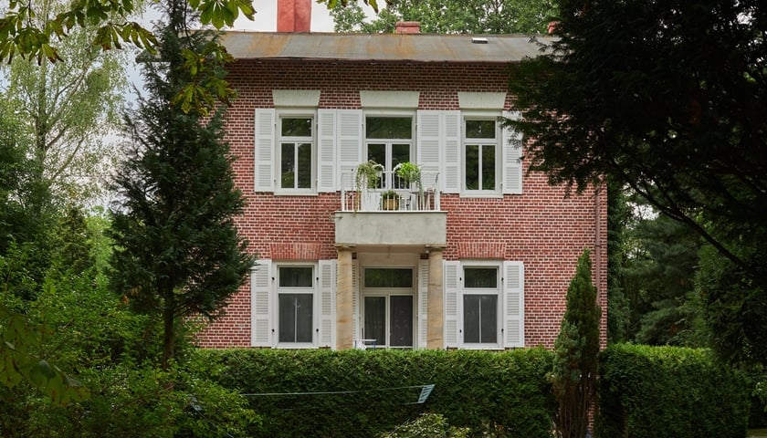 Dom prywatny Maxa Berga, ul. Kopernika 19. Oryginalny budynek został przeprojektowany na dom w stylu angielskim