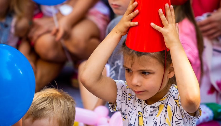 Wrocławski Festiwal Krasnoludków, to impreza dla całych rodzin. Wśród głównych atrakcji zaplanowano spektakle, warsztaty i zabawy dla najmłodszych