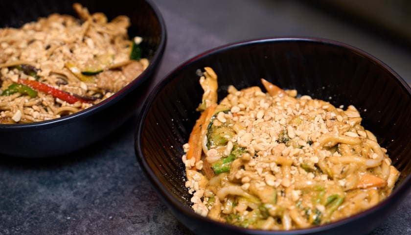 Powiększ obraz: Tak prezentują się dania we wrocławskiej restauracji Wok In.