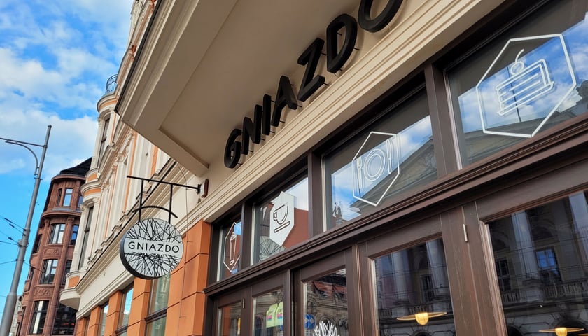 Powiększ obraz: W czym tkwi fenomen Gniazda? Na pewno w kawie i śniadaniach!